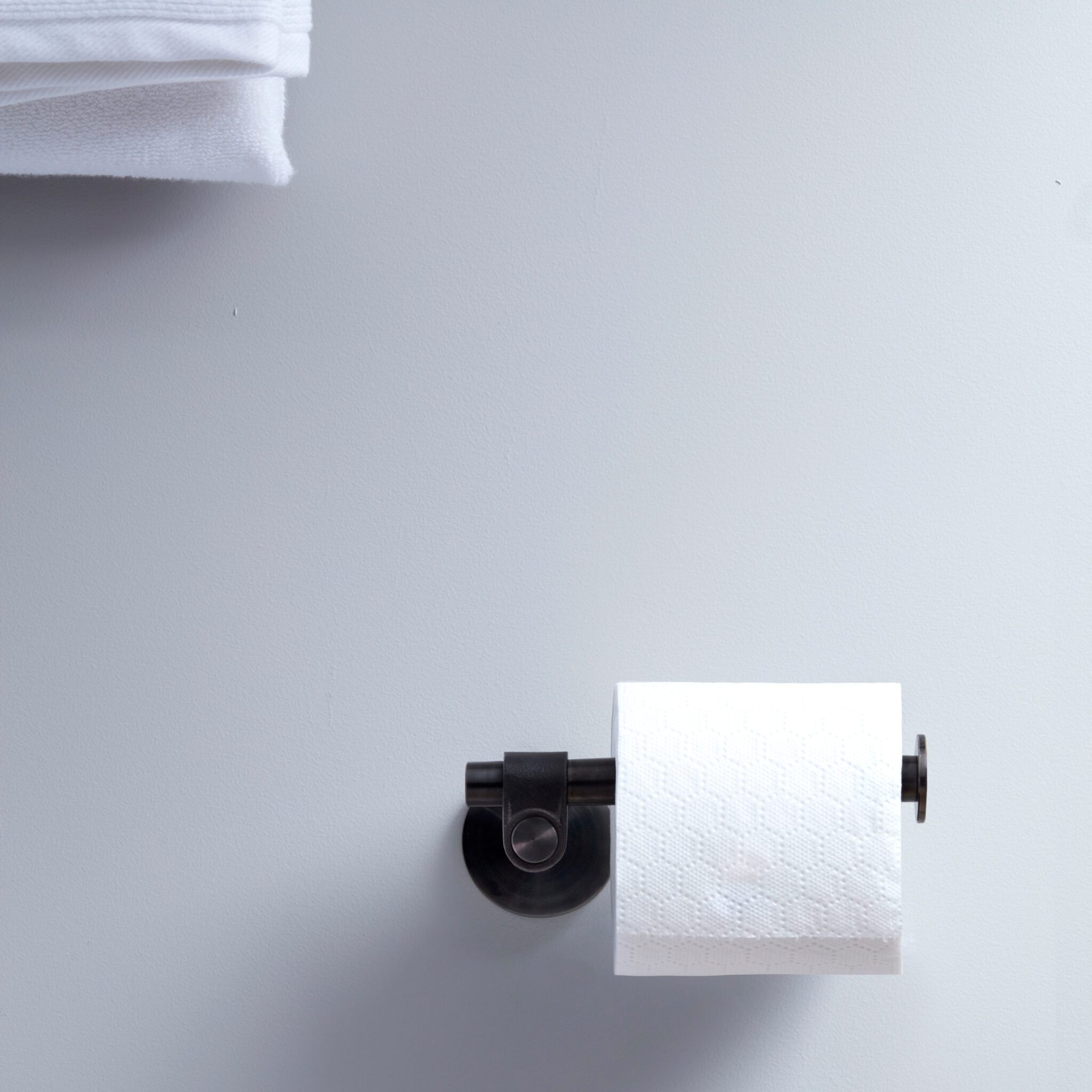 TOILET ROLL HOLDER - Image 3