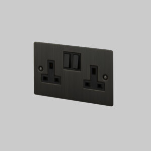2G UK PLUG SOCKET / SMOKED BRONZE- Buster & Punch