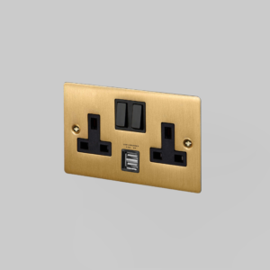 2G UK PLUG SOCKET / USB / BRASS - Buster & Punch